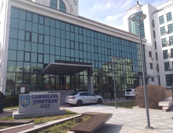 CJ Olt atrage cinci milioane de euro pentru a reabilita termic mai multe clădiri publice din județ