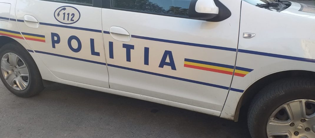 Un tânăr, lovit cu un obiect contondent, altul ar fi fost împușcat cu un pistol cu bile, pe o stradă din comuna Brâncoveni. Conflictul ar fi plecat de la o tânără