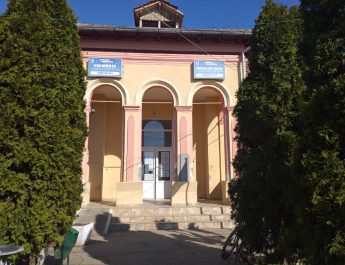 Căminul cultural și clădirea Centrului social din comuna Coteana vor intra în reabilitare