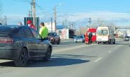 O ambulanță SMURD, lovită de o mașină pe strada Cireașov din Slatina
