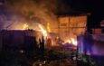 Incendiu într-o gospodărie din Corabia. Focul s-a propagat și la acoperișul casei vecinilor