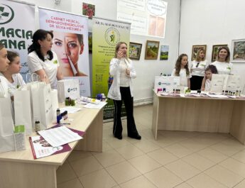 Medicul dermatolog Silvia Mezdrea, despre cauzele apariției acneei la adolescenți: Stresul, hormonii și alimentația. „Suntem ceea ce introducem în corpul nostru”