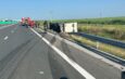 Accident grav, pe DEX12, pe sensul Slatina către Craiova. Un TIR a acroșat un autoturism oprit