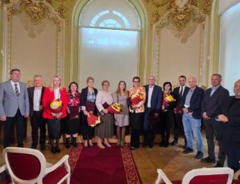 Programul „Scriitori la catedră”, în liceele din Slatina. Elevii vor participa la prezentări de carte și ateliere de scriere creativă